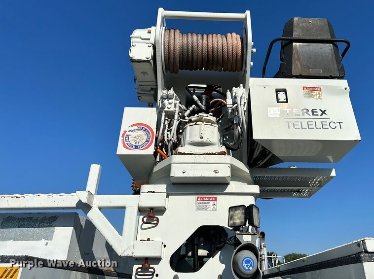 image for item EG0843 2011 Freightliner  Business Class M2 bucket truck