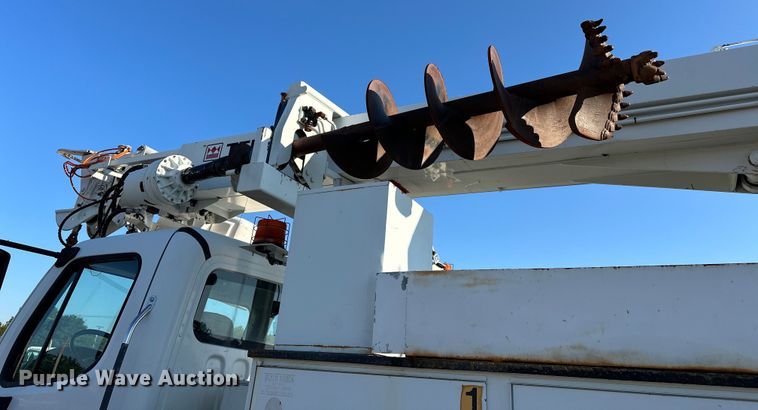 image for item EG0843 2011 Freightliner  Business Class M2 bucket truck