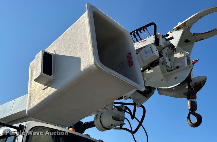 image for item EG0843 2011 Freightliner  Business Class M2 bucket truck