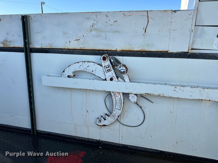 image for item EG0843 2011 Freightliner  Business Class M2 bucket truck