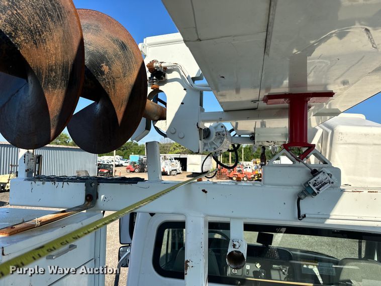 image for item EG0843 2011 Freightliner  Business Class M2 bucket truck