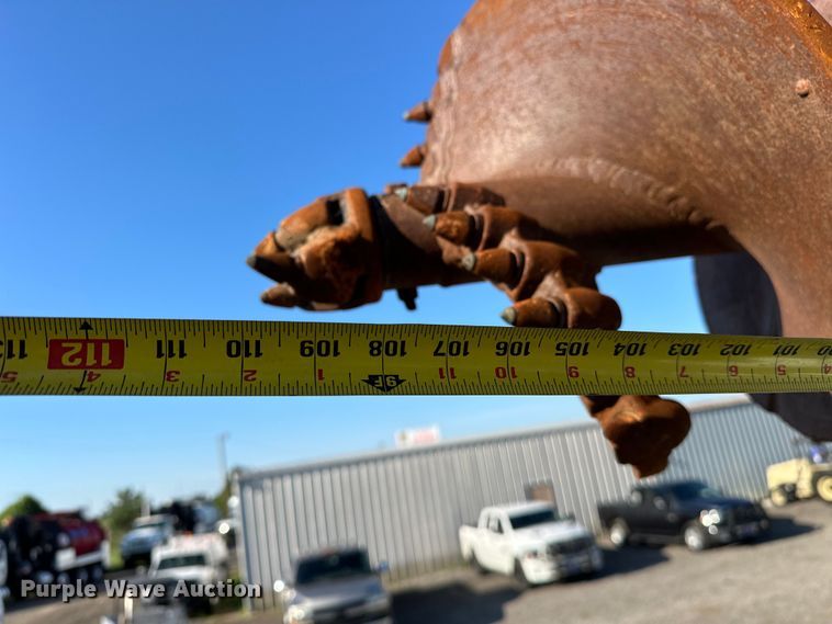 image for item EG0843 2011 Freightliner  Business Class M2 bucket truck