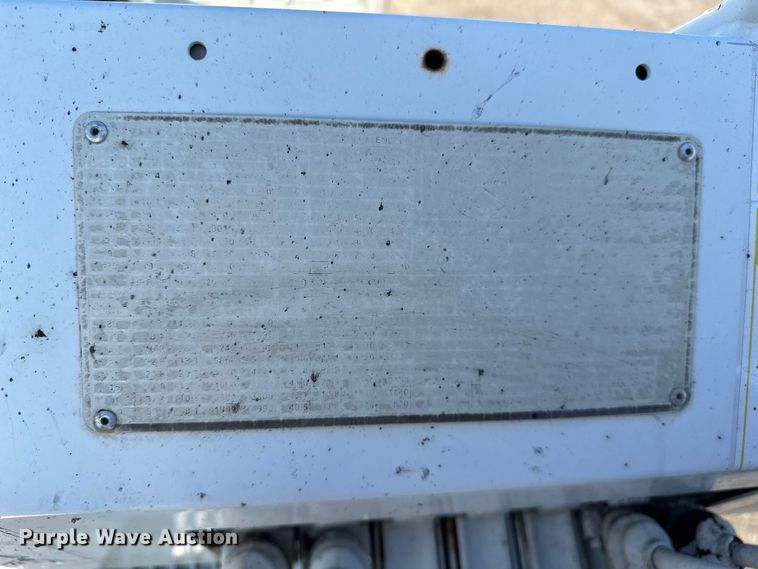 image for item EG0843 2011 Freightliner  Business Class M2 bucket truck