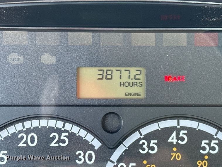 image for item EG0843 2011 Freightliner  Business Class M2 bucket truck