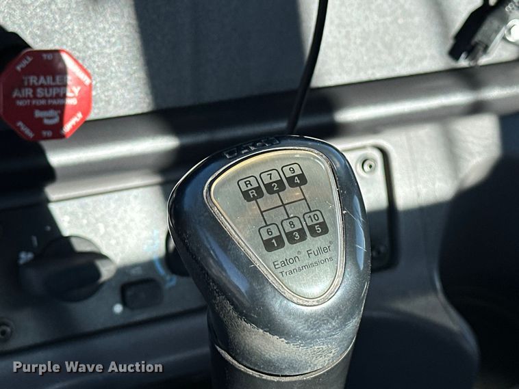 image for item EG0843 2011 Freightliner  Business Class M2 bucket truck