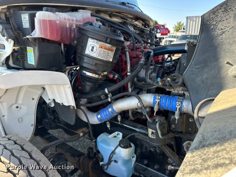 image for item EG0843 2011 Freightliner  Business Class M2 bucket truck