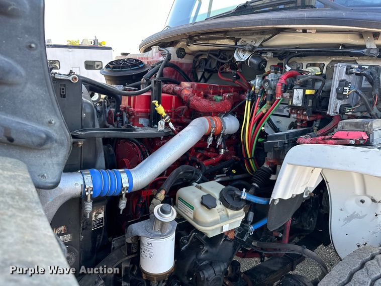 image for item EG0843 2011 Freightliner  Business Class M2 bucket truck