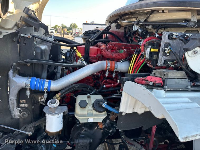 image for item EG0843 2011 Freightliner  Business Class M2 bucket truck