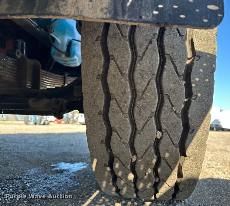 image for item EG0843 2011 Freightliner  Business Class M2 bucket truck