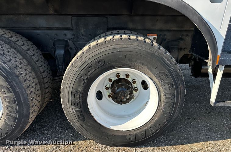 image for item EG0843 2011 Freightliner  Business Class M2 bucket truck