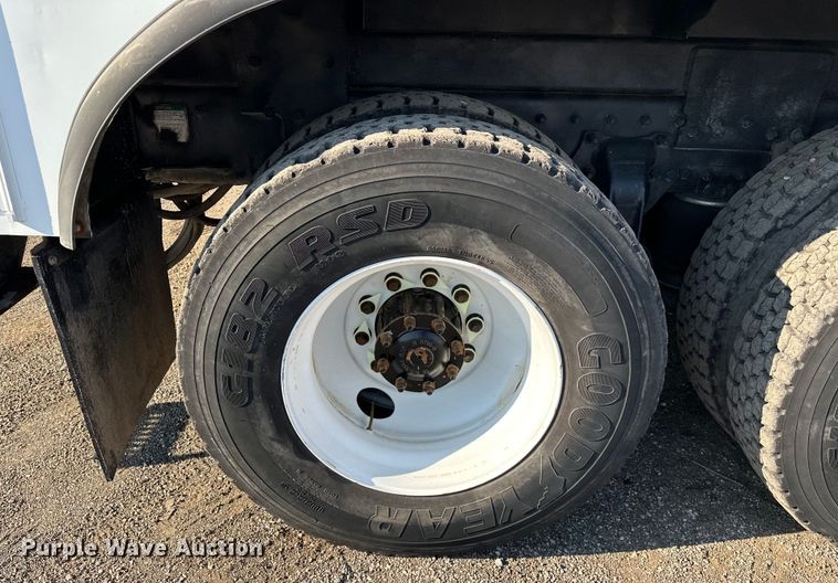 image for item EG0843 2011 Freightliner  Business Class M2 bucket truck