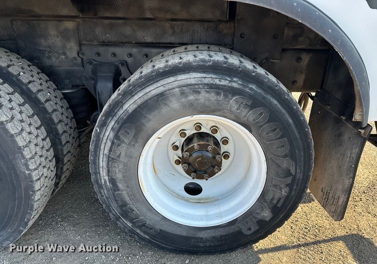 image for item EG0843 2011 Freightliner  Business Class M2 bucket truck