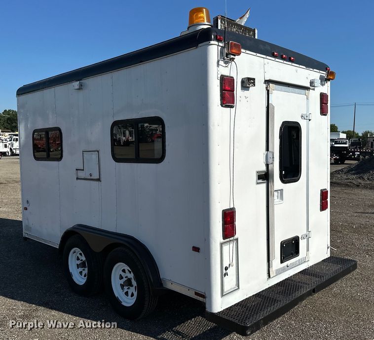 image for item EG0844 1993 Wells Cargo fiber optic trailer