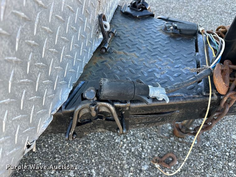 image for item EG0844 1993 Wells Cargo fiber optic trailer