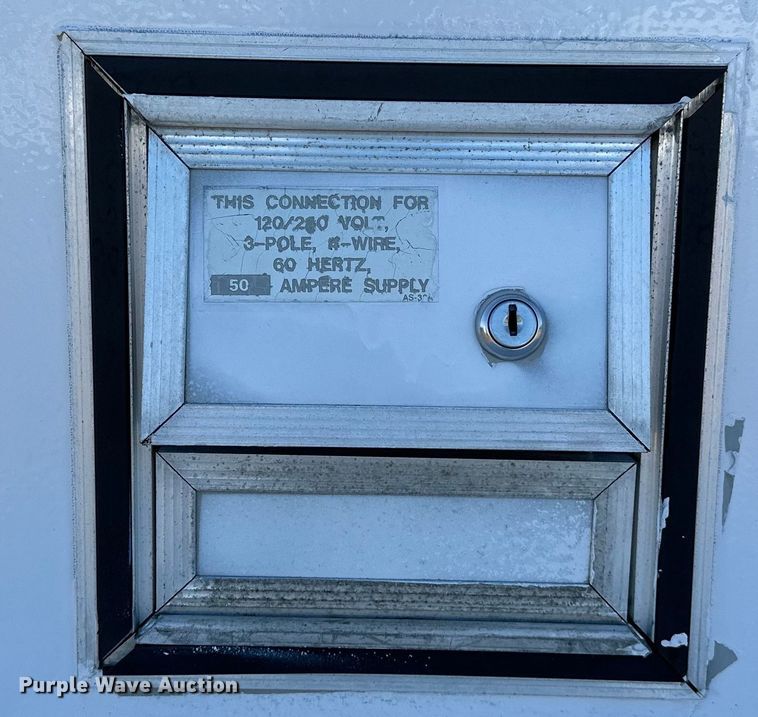 image for item EG0844 1993 Wells Cargo fiber optic trailer