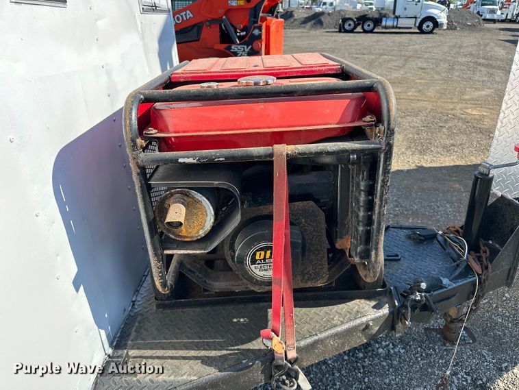 image for item EG0844 1993 Wells Cargo fiber optic trailer