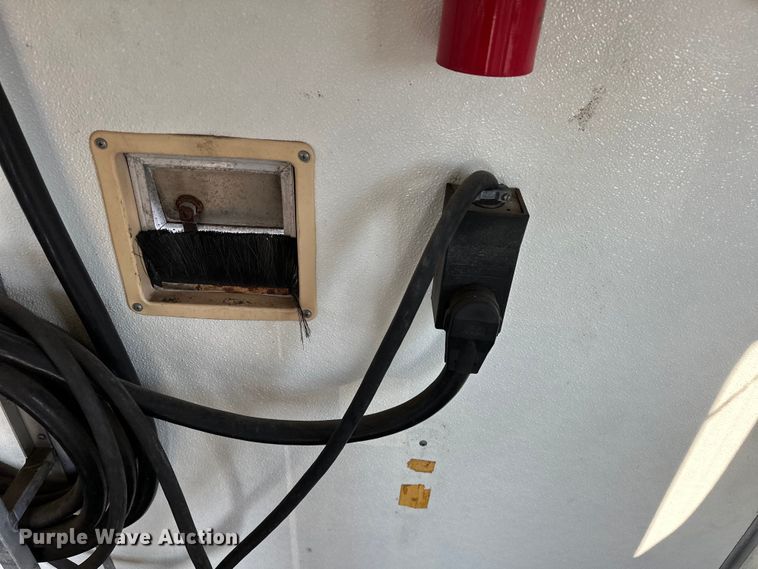 image for item EG0844 1993 Wells Cargo fiber optic trailer