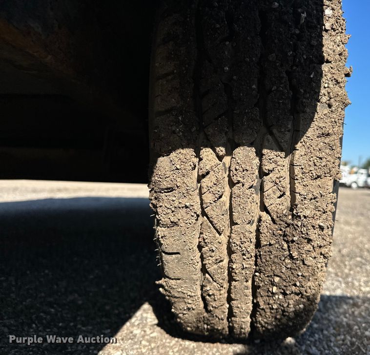 image for item EG0844 1993 Wells Cargo fiber optic trailer