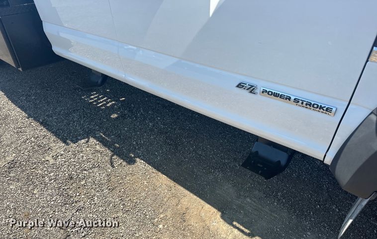 image for item EG0849 2019 Ford F550 Crew Cab winch truck