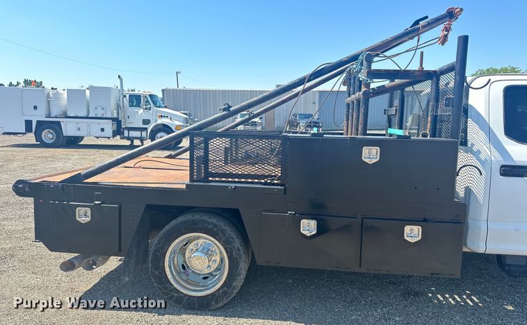 image for item EG0849 2019 Ford F550 Crew Cab winch truck