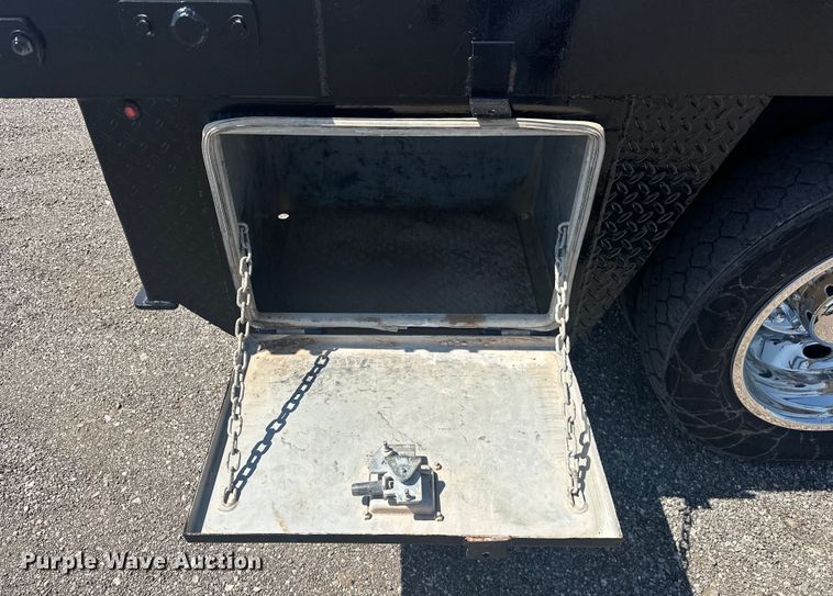 image for item EG0849 2019 Ford F550 Crew Cab winch truck