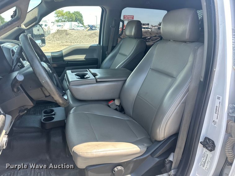 image for item EG0849 2019 Ford F550 Crew Cab winch truck