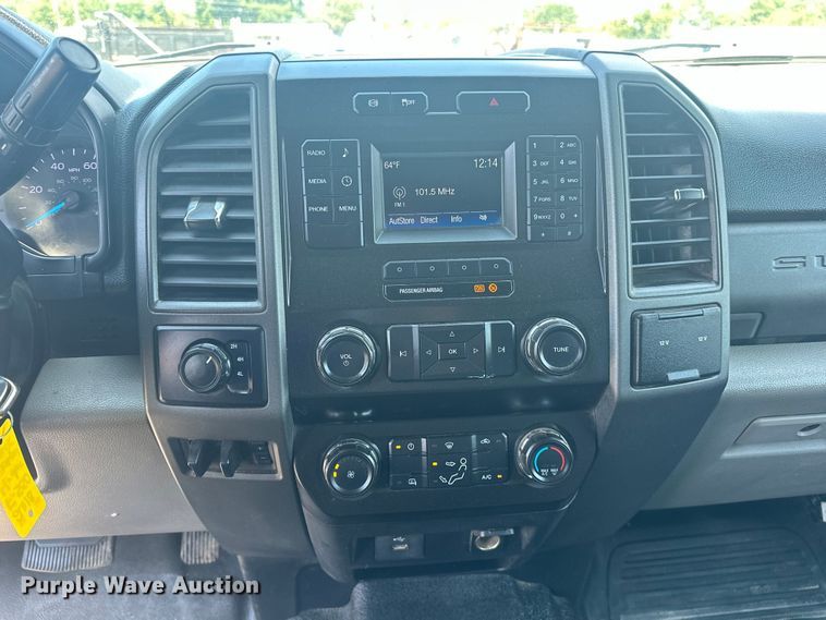 image for item EG0849 2019 Ford F550 Crew Cab winch truck