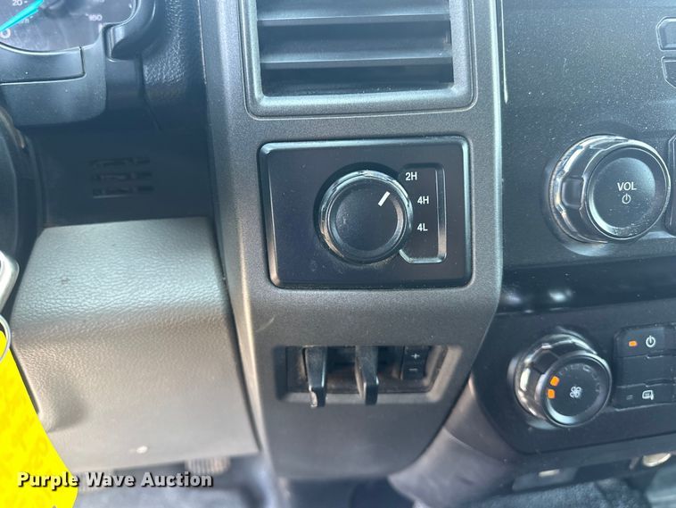 image for item EG0849 2019 Ford F550 Crew Cab winch truck