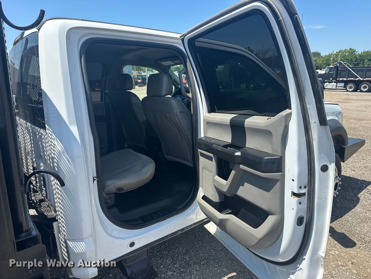 image for item EG0849 2019 Ford F550 Crew Cab winch truck