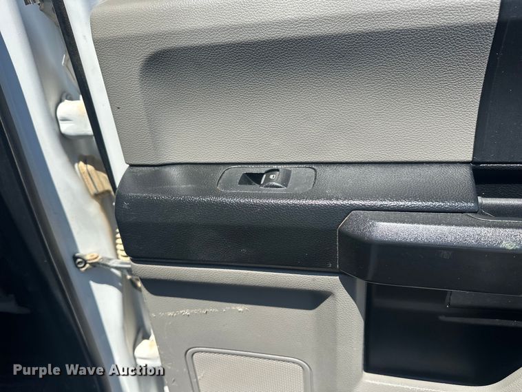 image for item EG0849 2019 Ford F550 Crew Cab winch truck