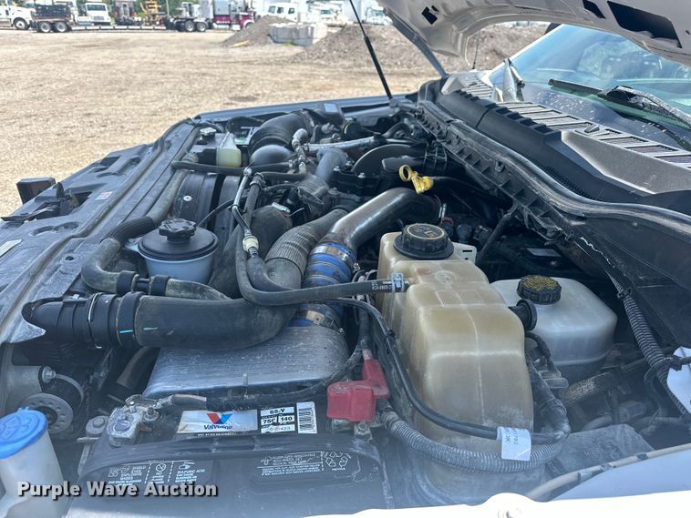 image for item EG0849 2019 Ford F550 Crew Cab winch truck