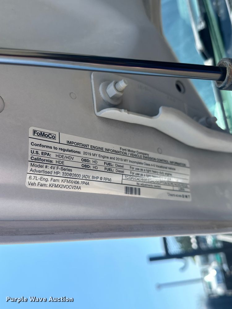 image for item EG0849 2019 Ford F550 Crew Cab winch truck