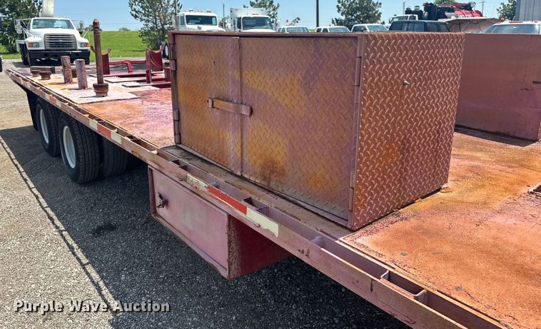 image for item EG0851 1999 West Wind  oilfield trailer