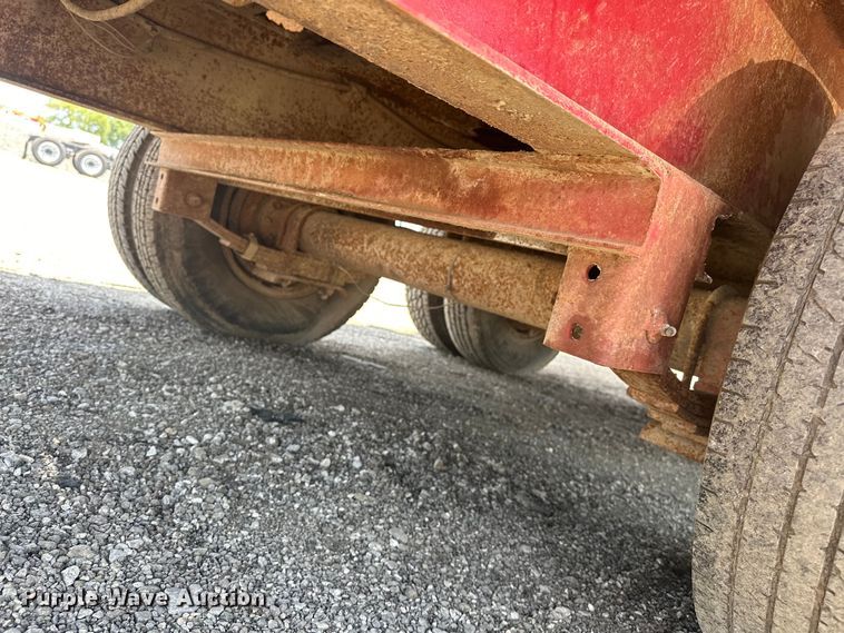 image for item EG0851 1999 West Wind  oilfield trailer