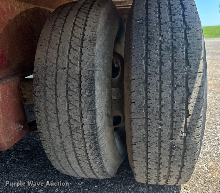 image for item EG0851 1999 West Wind  oilfield trailer