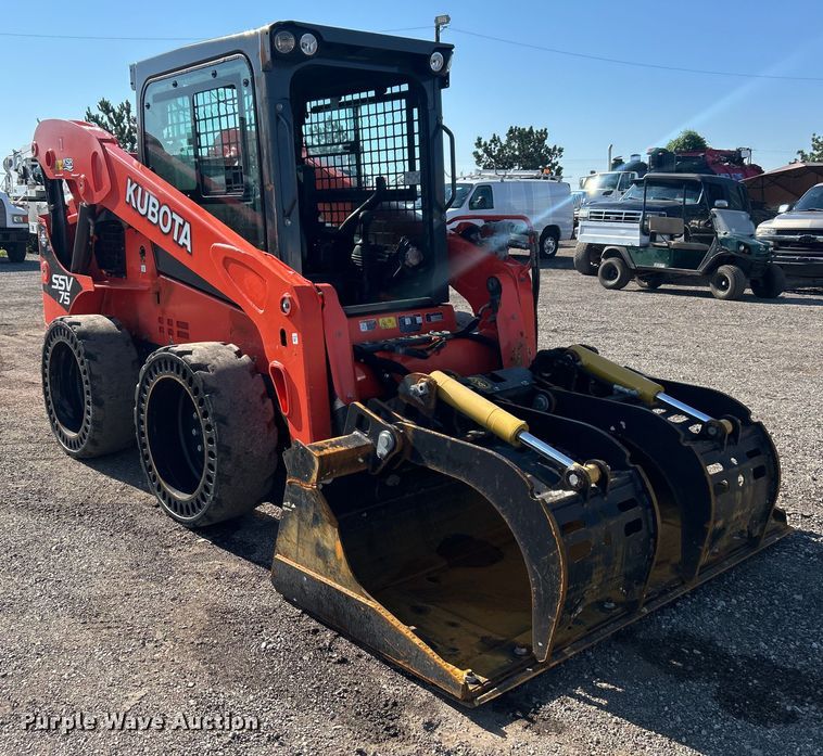 image for item EG0855 2018 Kubota  SSV75 skid steer loader