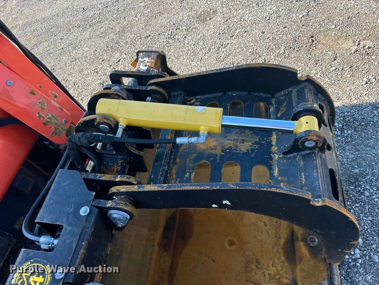 image for item EG0855 2018 Kubota  SSV75 skid steer loader