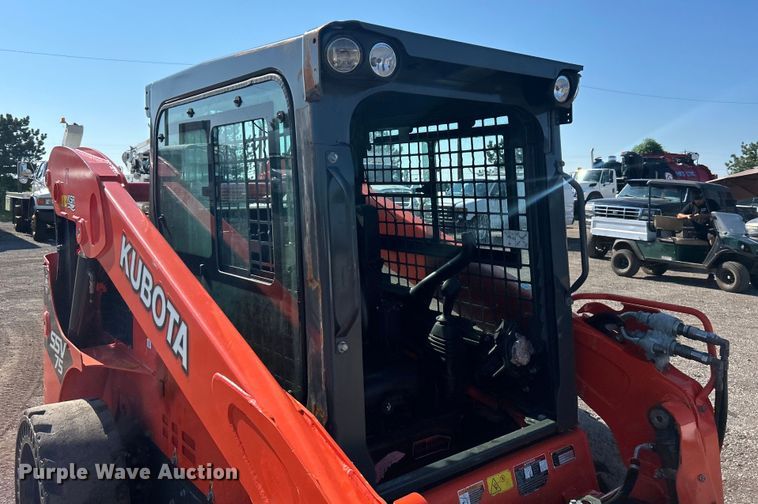 image for item EG0855 2018 Kubota  SSV75 skid steer loader