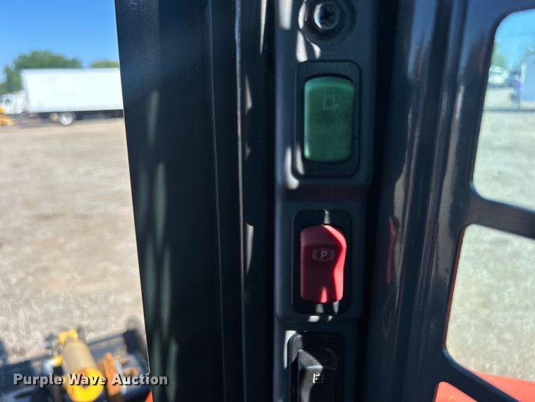 image for item EG0855 2018 Kubota  SSV75 skid steer loader