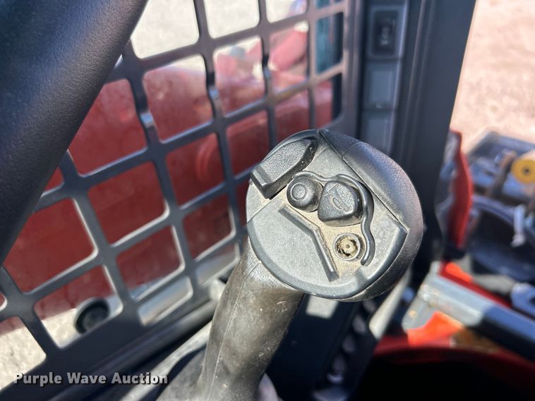 image for item EG0855 2018 Kubota  SSV75 skid steer loader