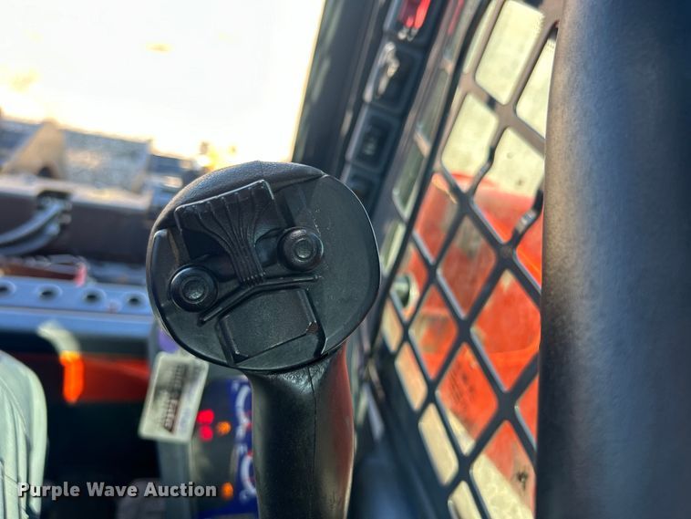 image for item EG0855 2018 Kubota  SSV75 skid steer loader