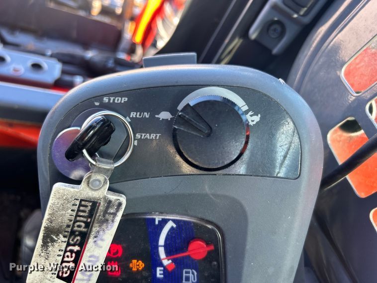 image for item EG0855 2018 Kubota  SSV75 skid steer loader