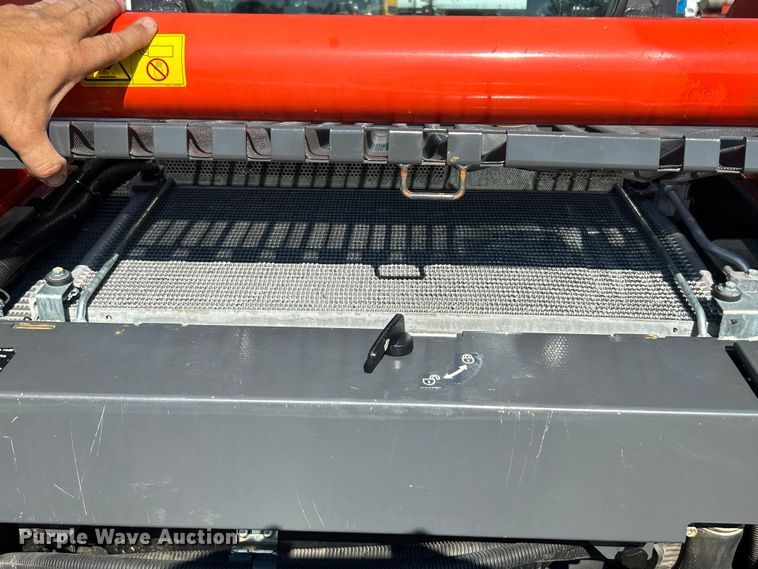 image for item EG0855 2018 Kubota  SSV75 skid steer loader