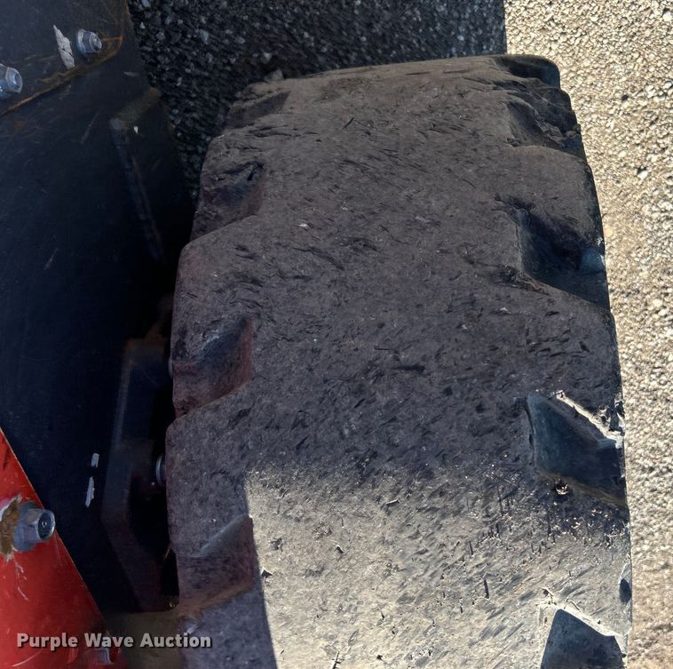 image for item EG0855 2018 Kubota  SSV75 skid steer loader