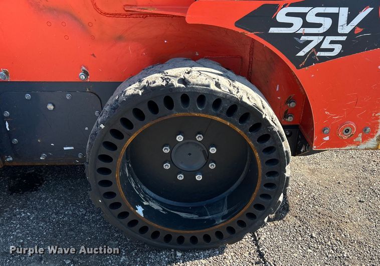 image for item EG0855 2018 Kubota  SSV75 skid steer loader