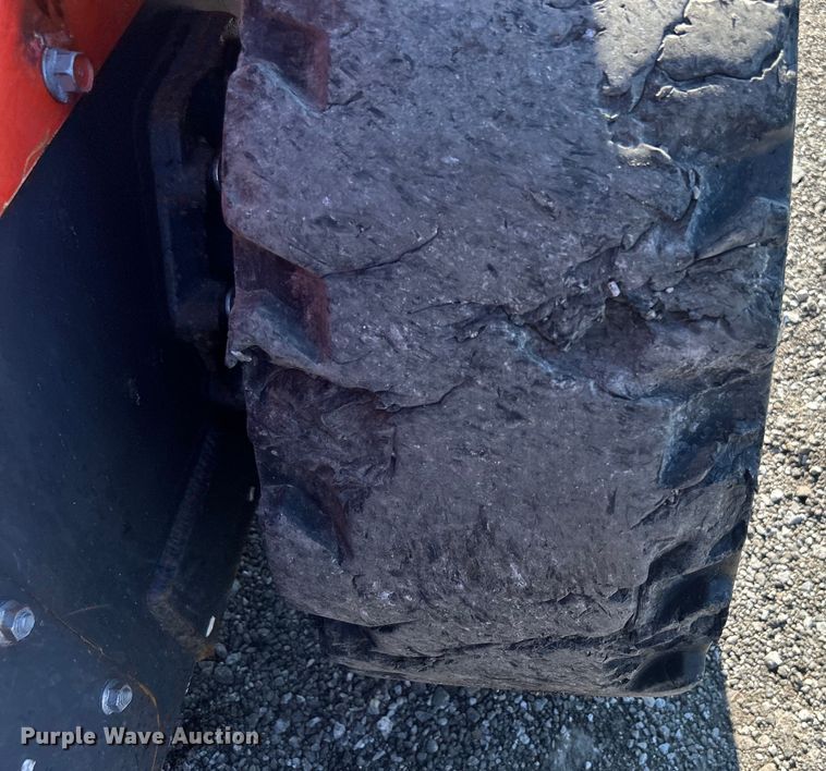 image for item EG0855 2018 Kubota  SSV75 skid steer loader