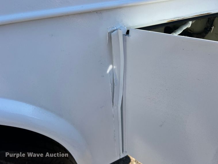 image for item EG0858 2013 Chevrolet  Silverado 3500HD Ext. Cab utility bed pickup truck