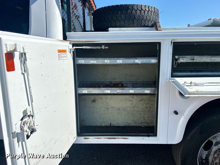 image for item EG0858 2013 Chevrolet  Silverado 3500HD Ext. Cab utility bed pickup truck