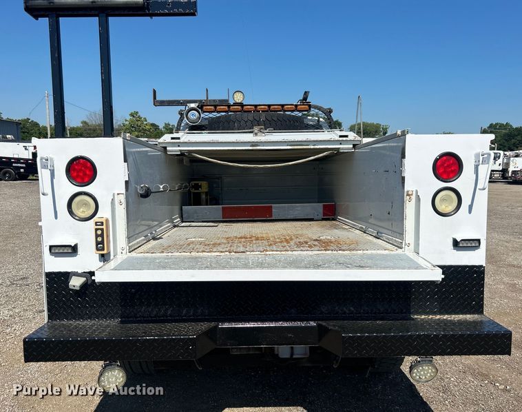 image for item EG0858 2013 Chevrolet  Silverado 3500HD Ext. Cab utility bed pickup truck