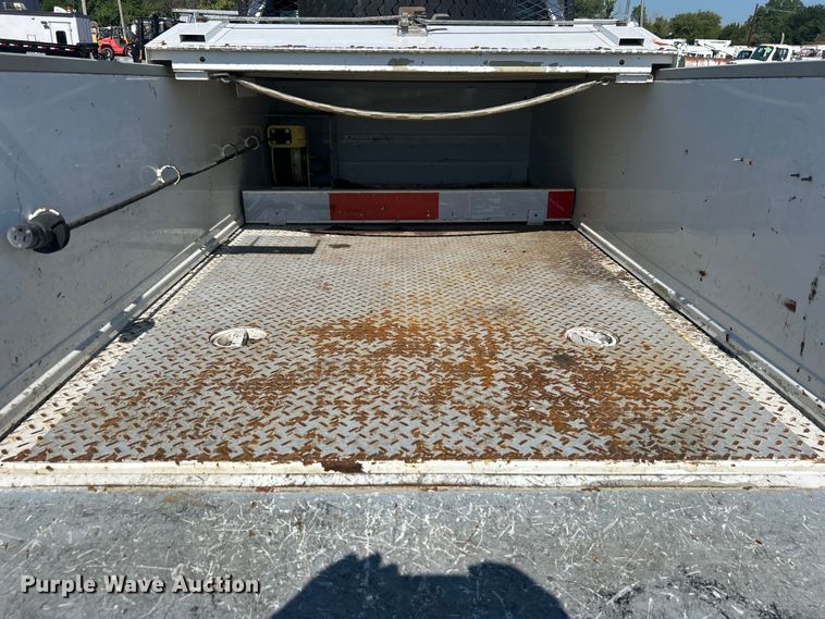 image for item EG0858 2013 Chevrolet  Silverado 3500HD Ext. Cab utility bed pickup truck